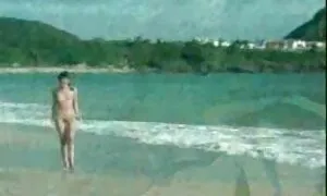Mia Kay s'agenouille et avale la film x complet en français bite