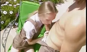 Femme au foyer Ange Pierre pornos francais streaming succhia Cinco de Mayo marito amico